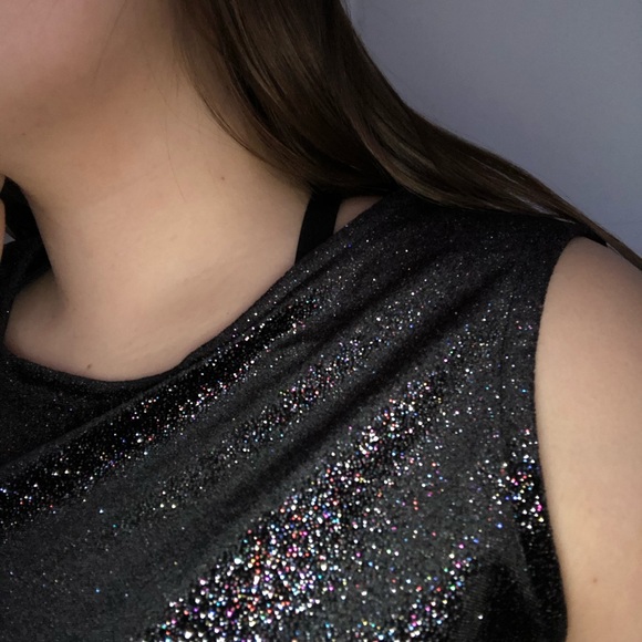 Sparkly Black Velvet Tanktop - Picture 2 of 3